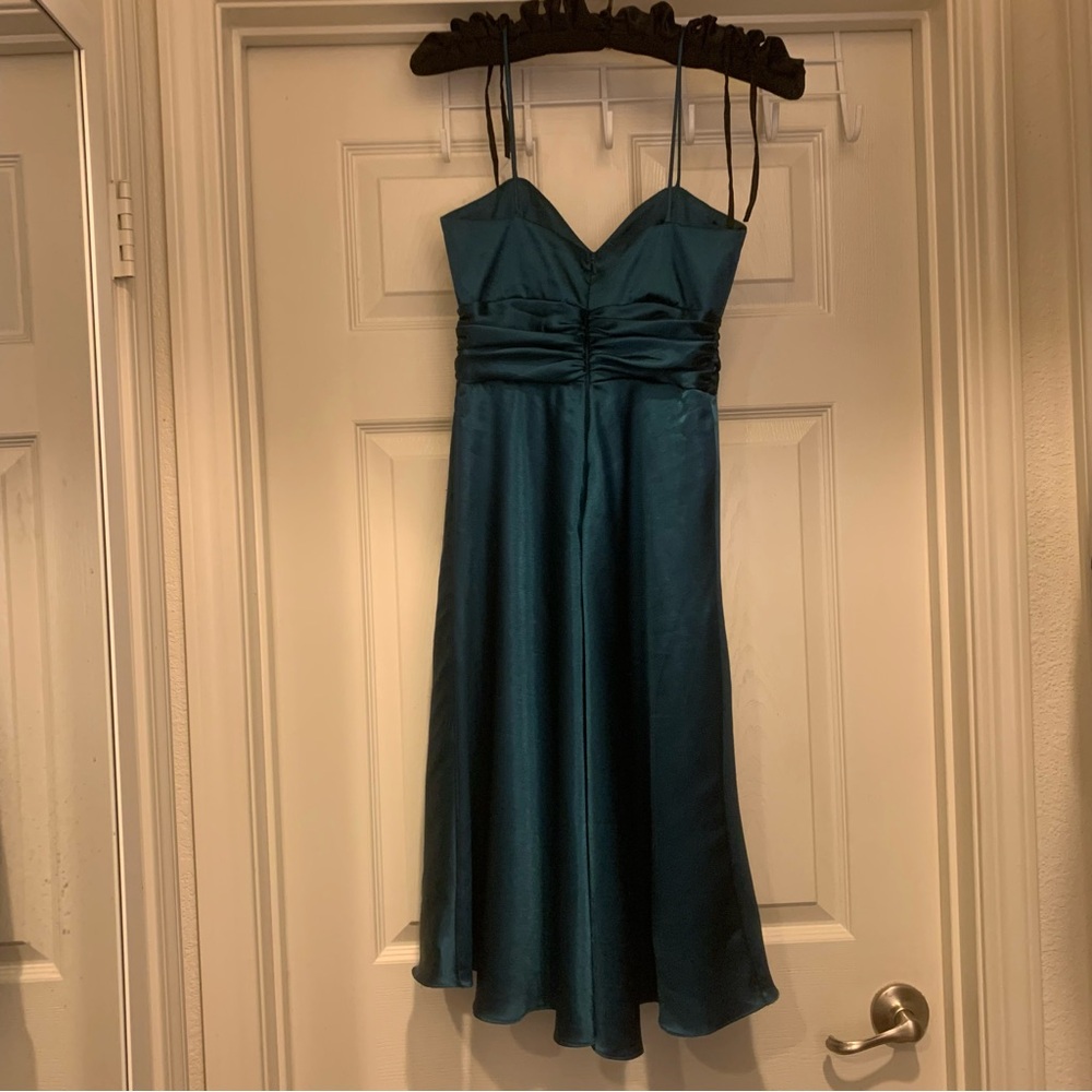 Elegant Teal Sleeveless Satin Dress